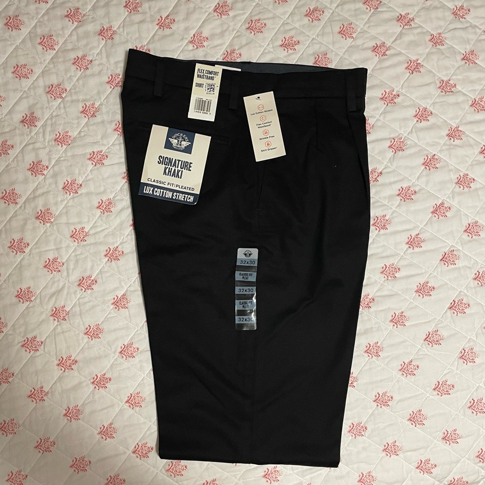 Mens Dockers signature khaki black 32X30